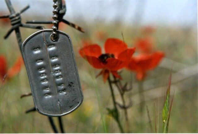 مادر و پدر دو شهید دفاع مقدس در جهرم به خاک سپرده شدند مادر و پدر دو شهید دفاع مقدس در جهرم به خاک سپرده شدند