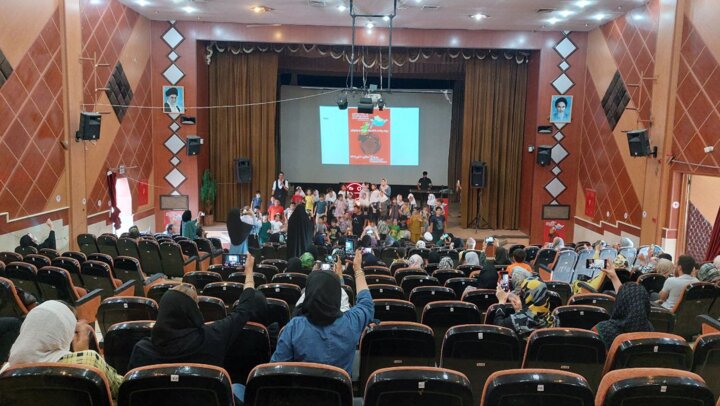 جلوه گری کاروان جشنواره بینالمللی تئاتر کودک و نوجوان در ملایر