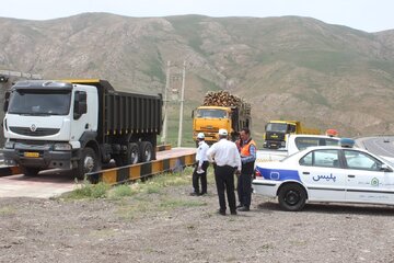 حل مشکلات سوخت و بیمه رانندگان در دستور کار سازمان راهداری است