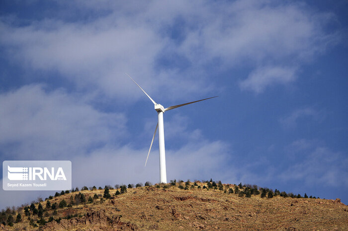 استان های پیشرو در نصب نیروگاه های خورشیدی و بادی کدامند