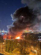 مقبوضہ فلسطین کے شہر حیفہ میں آگ لگنے کے بعد دھماکوں کی آوازیں سنی گئیں