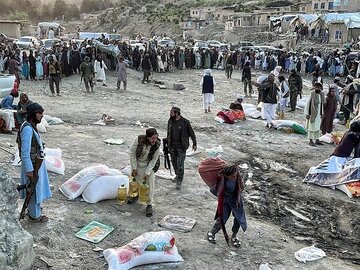 Séisme en Afghanistan: les Iraniens au secours des sinistrés