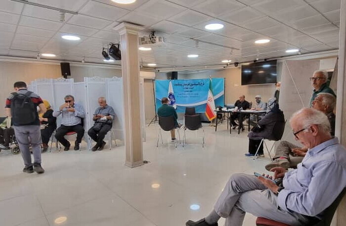 استقبال پیشکسوتان هنرمند از دوز چهارم واکسن کرونا/ اسلامی: بهزودی سفر هنرمندان از سرگرفته میشود