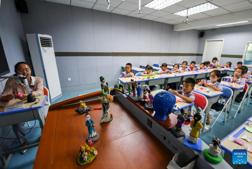 تمرکز نظام آموزش چین بر غنیسازی اوقات دانشآموزان