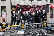 ورودی ساختمان صندوق بین‌المللی پول در پاریس مسدود شد؛ معترضان خواستار لغو بدهی کشورهای فقیر