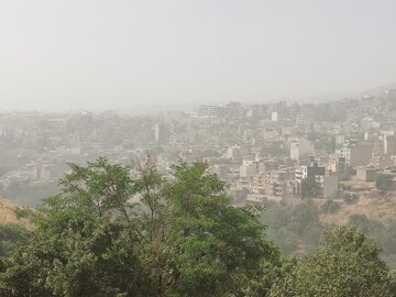 آلاینده‌های هوا در شهر اراک همچنان از استانداردها بالاتر است