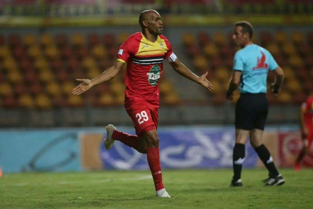 هوایی شدن ستاره مدنظر استقلال در روز جدایی پیرمرد سرشناس از جمع سرخپوشان