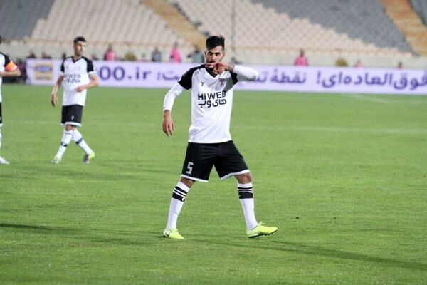 هوایی شدن ستاره مدنظر استقلال در روز جدایی پیرمرد سرشناس از جمع سرخپوشان