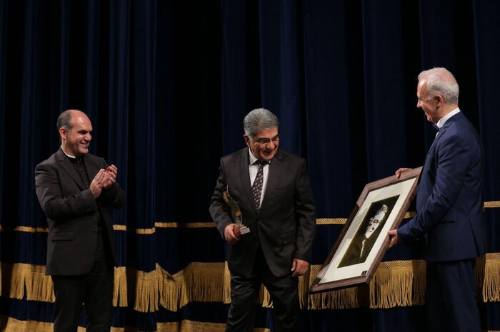 «تو کجایی»، «الان کجایی»، «من کجا باشم» مضمون آهنگهای امروز ما شده است