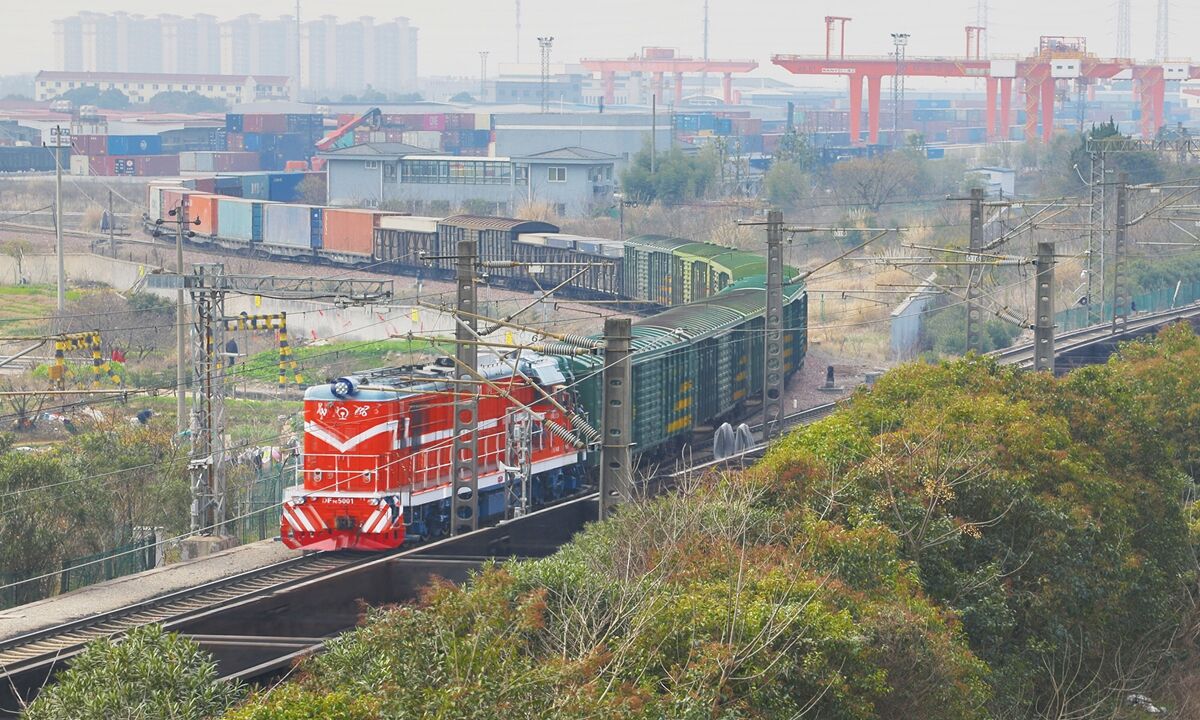 خط راه‌آهن چین-اروپا؛ مسیری جذاب برای تجارت بین المللی 
