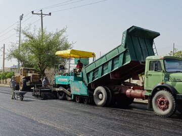 اجرای فاز نخست طرح لکه‌گیری خیابان‌ها در بوشهر

