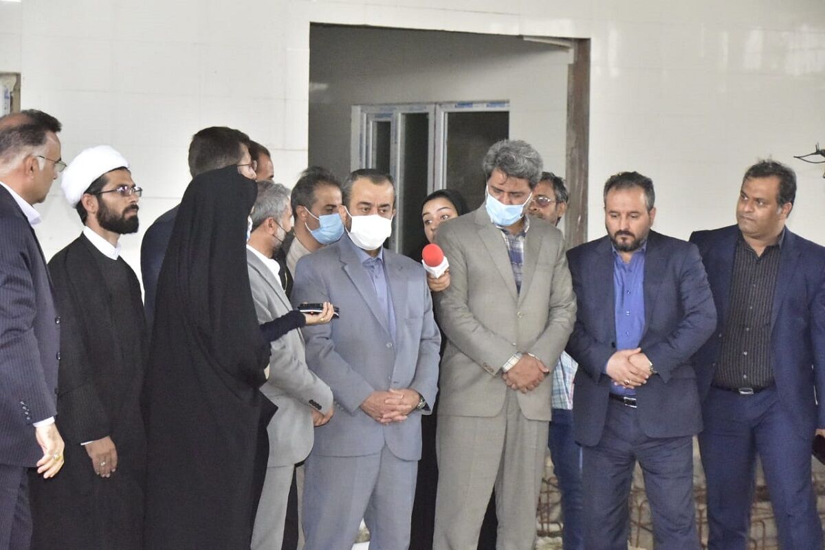 بازدید استاندار خراسان جنوبی از پروژه ورزشی با عمر ۱۱ سال بازدید استاندار خراسان جنوبی از پروژه ورزشی با عمر ۱۱ سال