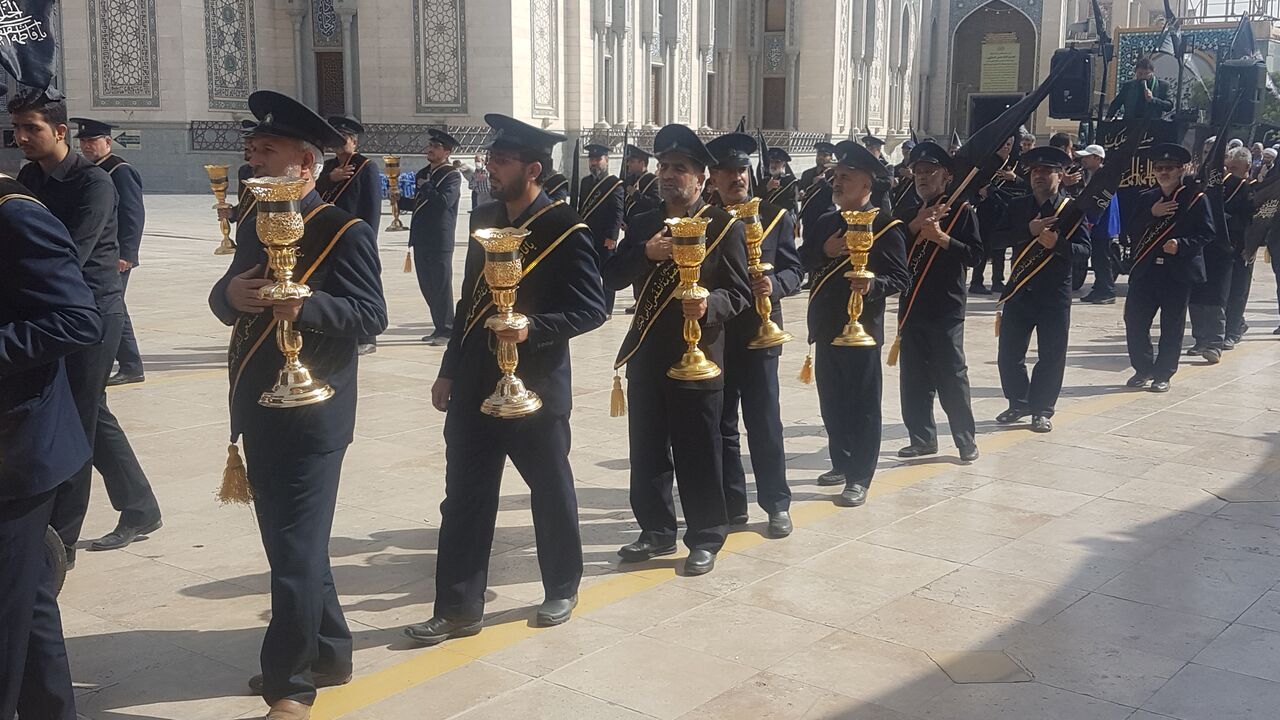 خادمان حرم حضرت معصومه در سالروز شهادت امام جواد عزاداری کردند 