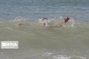 تلاش برای پیدا کردن ۲نوجوان غرق شده در دریای مازندران ادامه دارد  