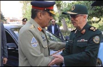 ارتش پاکستان: تهران و اسلام‌آباد مصمم به تعمیق روابط دوجانبه هستند