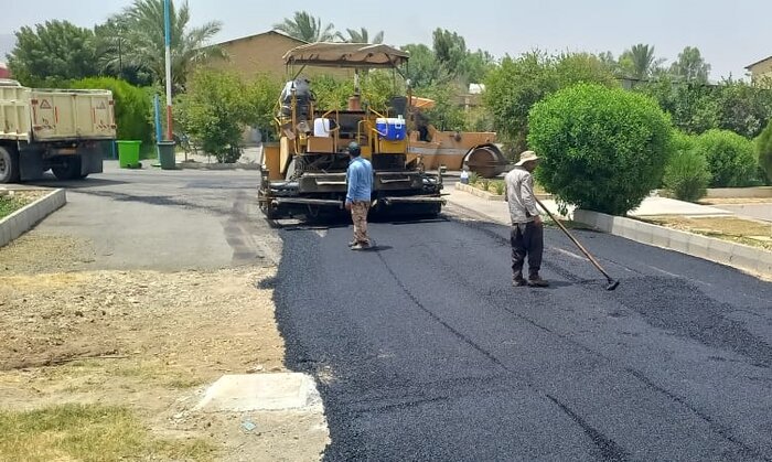 ۱۰هزارو ۳۰۰ متر از معابر شرکت نفت گچساران آسفالت شد