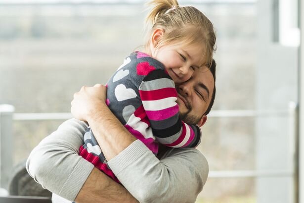 واکنش مغز پدرها به فرزندان دختر متفاوت از فرزندان پسر است