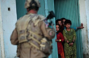 حقوق بشر آمریکایی؛ سرنوشت سیاه، ارمغان اشغالگران برای کودکان افغان