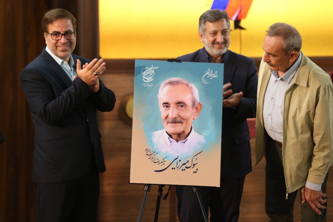 حداد عادل: با ما شوخی کنید ولی زبان فارسی را جدی بگیرید