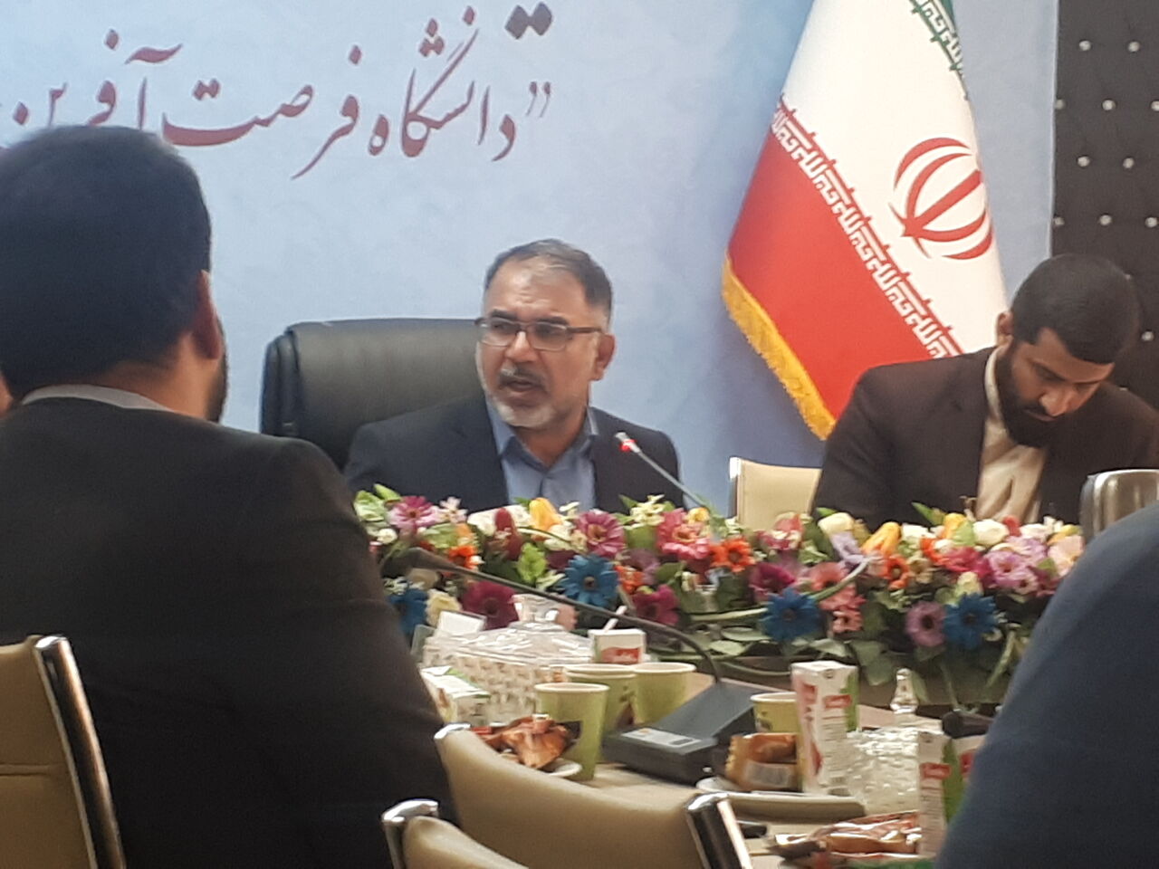 استاندار لرستان: دانشگاهیان با دانش خود پیشرفت را برای جامعه به ارمغان بیاورند