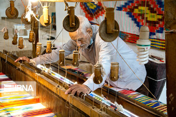 Iran : Darayi-Bafi, un art du tissage, vieux de 800 ans dans la province de Yazd