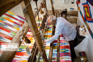 Iran : Darayi-Bafi, un art du tissage, vieux de 800 ans dans la province de Yazd