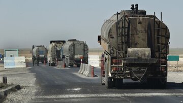 ادامه غارت نفت سوریه توسط اشغالگران آمریکایی / ۶۰ تانکر نفت به عراق منتقل شد