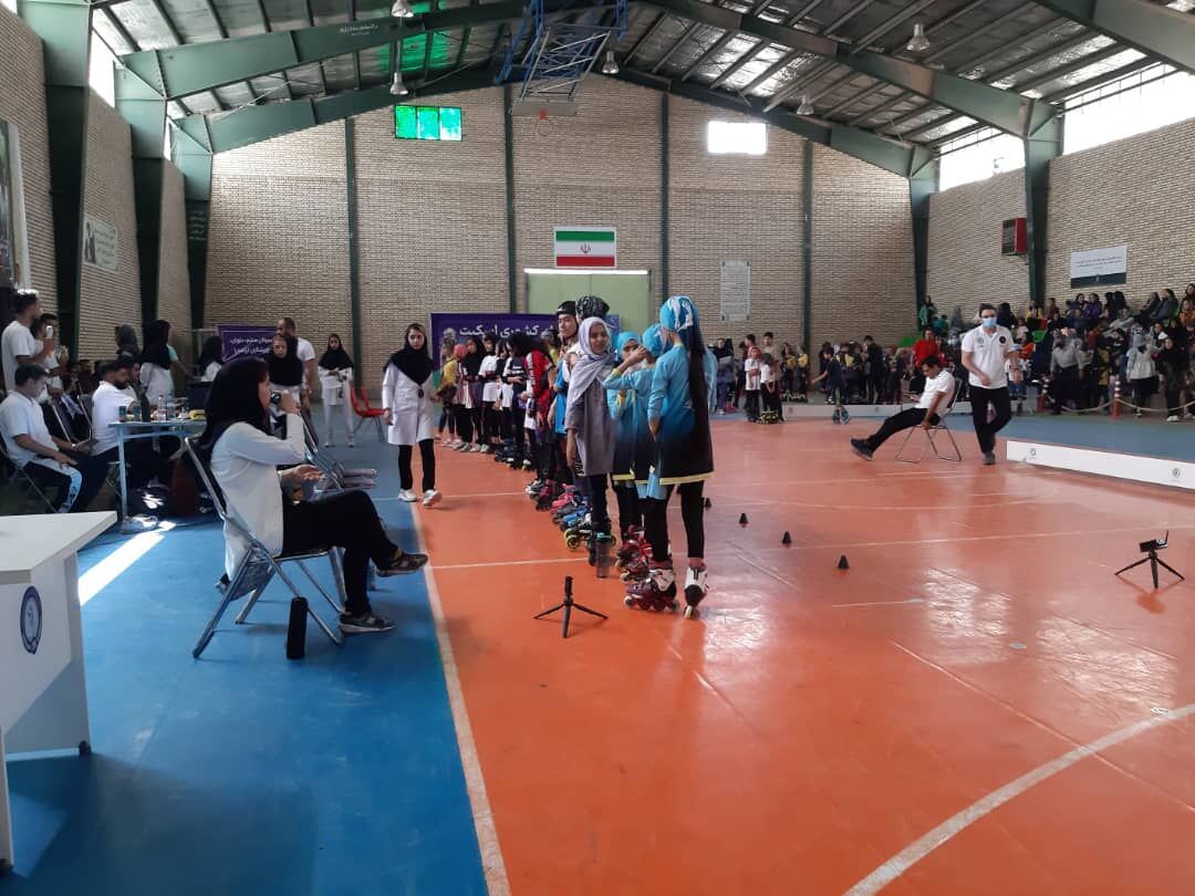مسابقات اسکیت بانوان کشور در سیرجان برگزار شد