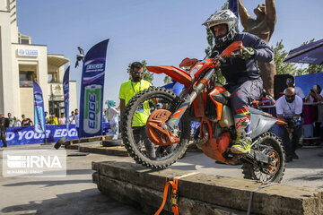 Course de motos Super Enduro à Téhéran