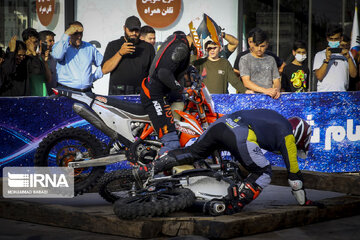 Course de motos Super Enduro à Téhéran