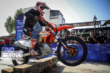 Course de motos Super Enduro à Téhéran