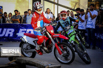 Course de motos Super Enduro à Téhéran