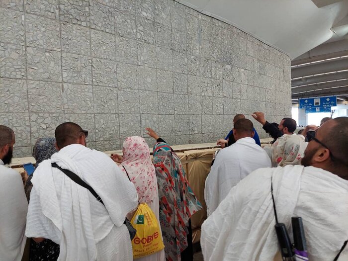 همراه با زائران ایرانی از رمی جمره تا چادرهای منا و ذبح قربانی