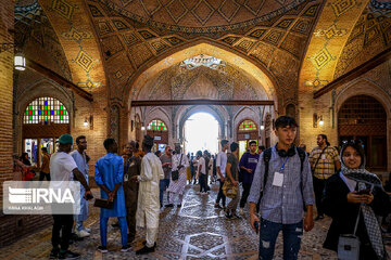 Visite d'étudiants étrangers dans les lieux touristiques de Qazvin