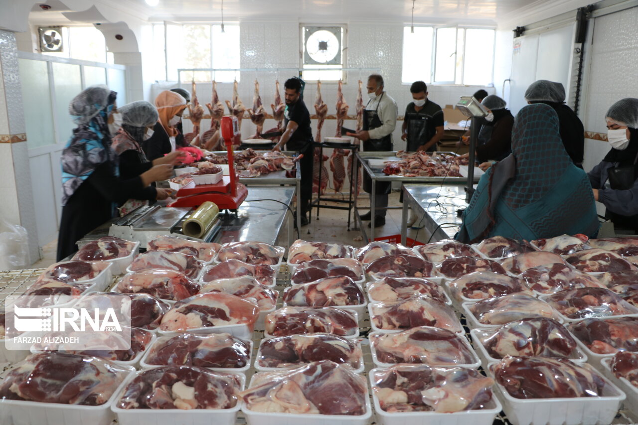 اهدای ۲۶ میلیارد ریال گوشت قربانی خیّران مهابادی به نیازمندان