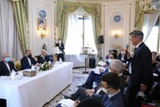 Iran FM holds talks with Italian businessmen in Rome  