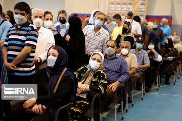 Coronavirus : vaccination massive en Iran (4e dose)