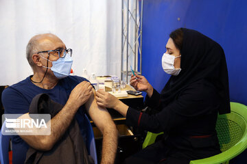 Coronavirus : vaccination massive en Iran (4e dose)