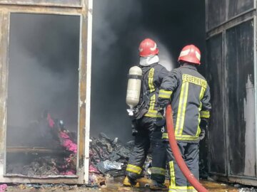 ۲ حادثه آتش‌ سوزی در کلانشهر اصفهان مهار شد