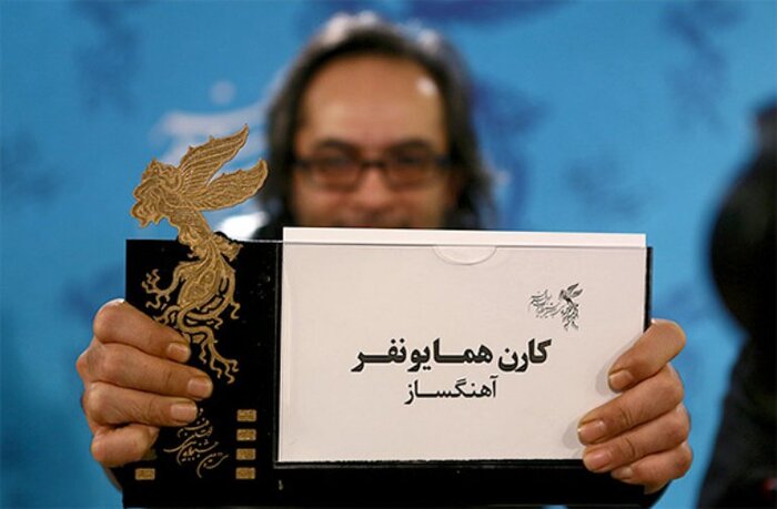 کارن همایونفر: کمتر از ۲۴ ساعت حضورم در «عصر جدید» قطعی شد/ داور فوتبال نیستم که دقیقه ۹۰ بخواهم پنالتی بگیرم یا نگیرم