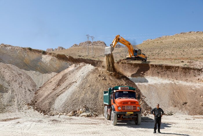 برنامه های دولت برای شتاب بخشی به توسعه در گچساران چیست؟