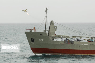 La division de porte-drones de la Marine iranienne formée dans le but de maintenir la sécurité de la navigation
