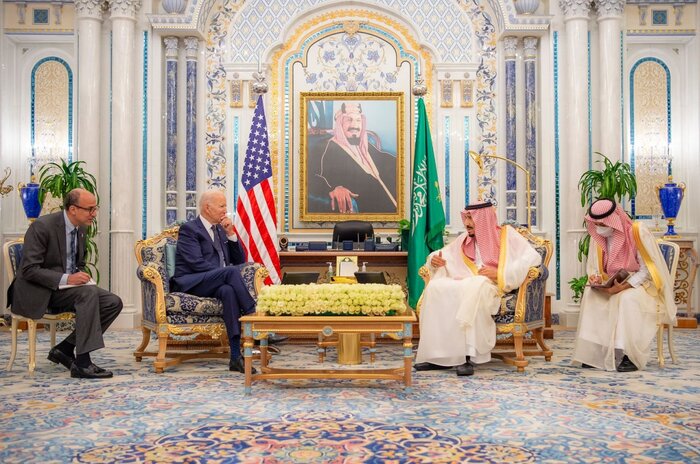 گفت وگوی ولیعهد سعودی با رئیس جمهور آمریکا در جده
