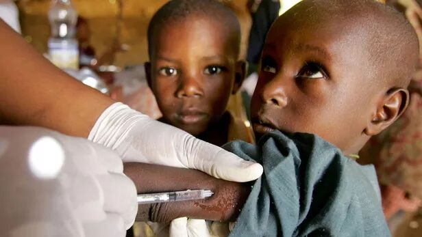 واکسیناسیون کودکان در «وضعیت قرمز»