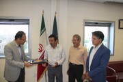 نیک‌اندیش شیرازی ۲۶ کتاب چاپ سنگی به کتابخانه ملی جنوب کشور اهدا کرد