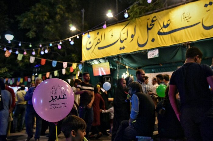 قبله تهران در روز عید غدیر سبز پوش شد