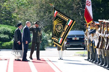 Erdogan accorded official reception in Tehran