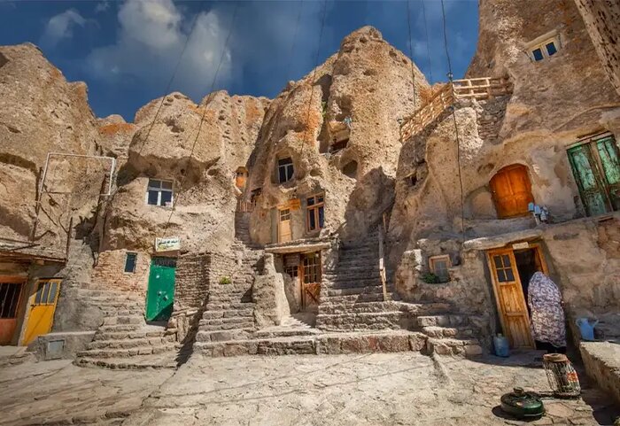 روستای کندوان؛ جریان زندگی میان صخرهها