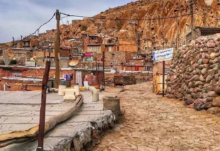 روستای کندوان؛ جریان زندگی میان صخرهها