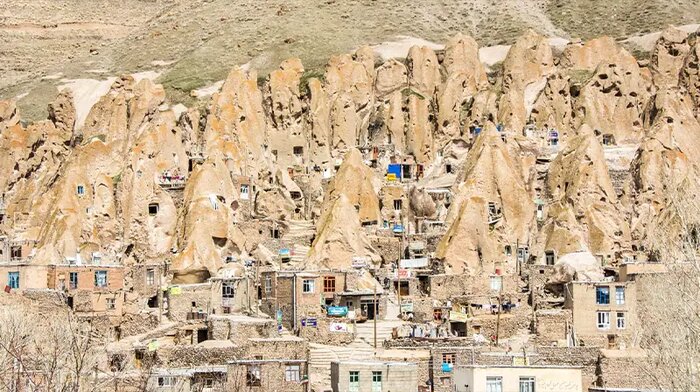 روستای کندوان؛ جریان زندگی میان صخرهها